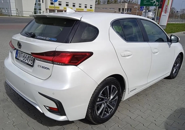 Lexus CT cena 95000 przebieg: 47000, rok produkcji 2020 z Biała małe 301